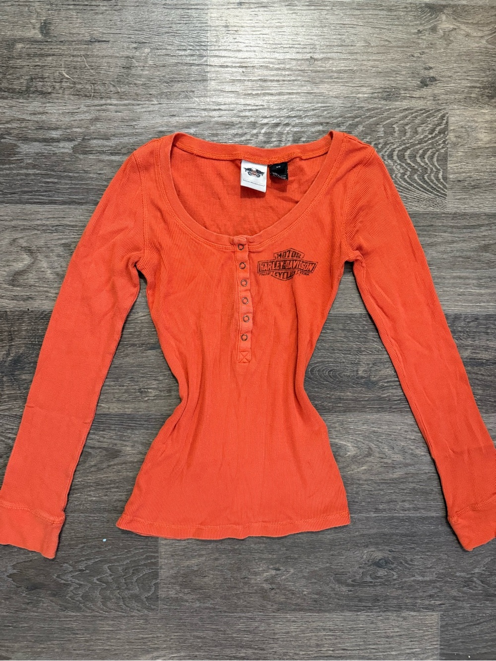 Y2K Harley-Davidson Women's Orange Ribbed Henley Top